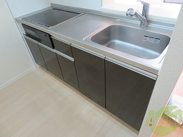 画像5:キッチンはオシャレなデザインでした。洗い場も大きい。