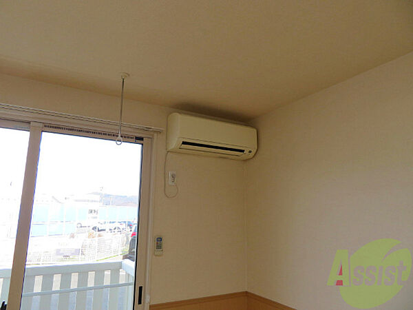画像14:エアコンが設置してありますので、寒暖対策もばっちり。