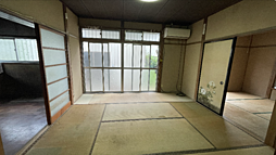 居間