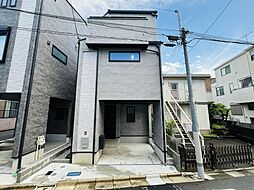 物件画像 複数路線利用可能、シンプルモダンな外観の未入居戸建て
