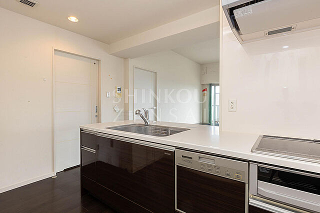 キッチン エンブルエバー富士松岡 3階/-