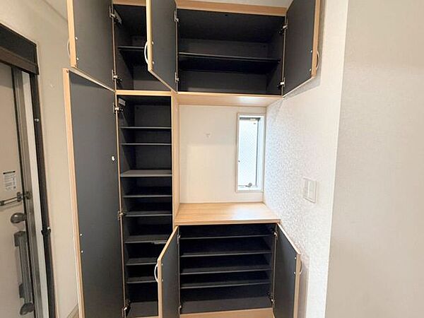 玄関を拡大表示