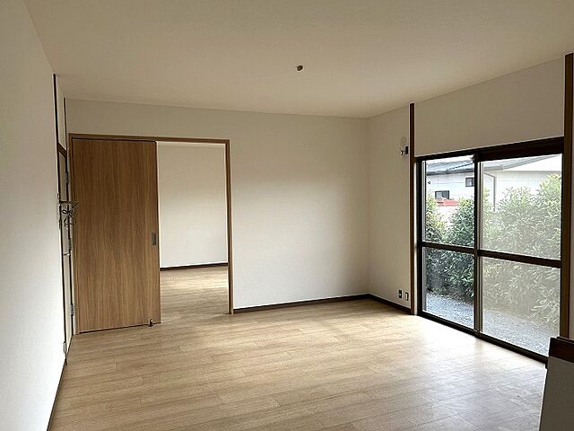 室内 伊勢崎市除ケ町273-2