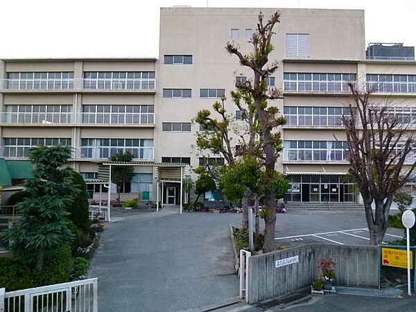 画像23:【中学校】宝塚市立　南ひばりガ丘中学校まで728ｍ