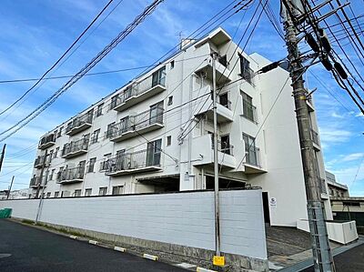 外観：4階建の最上階角部屋のご案内です。