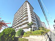 総戸数142戸のビッグコミュニティ　京阪香里園駅まで徒歩9分、買物施設も充実で生活住環境良好です