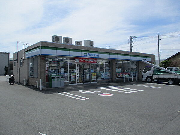 画像7:【コンビニエンスストア】ファミリーマート　島田はばたき橋店まで2471ｍ