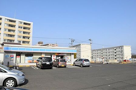 ローソン 仙台中山四丁目店 256m