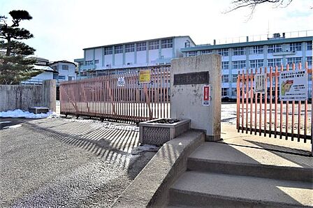 仙台市立荒巻小学校 1257m