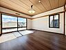 洋室：主寝室は広々8.8帖！ダブルベッドを置いても余裕があり、さらにデスクも置ける広さなので、静かな環境でテレワークに集中したい時にも便利ですね！