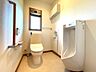 トイレ：トイレは1階と2階にございます！