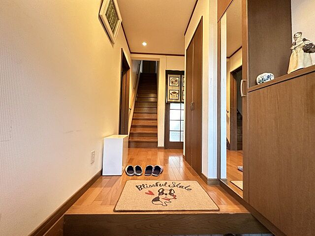 玄関 鳥取市若葉台南6丁目23-5