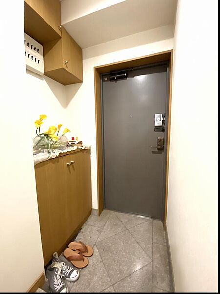 玄関を拡大表示