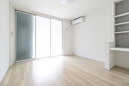 JR日光線 鹿沼駅 バス8分 緑3丁目下車 徒歩6分の賃貸アパート 1階ワンルームのリビング/ダイニング