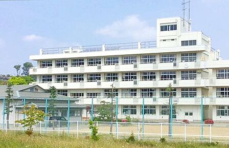 仙台市立折立中学校 徒歩3分。 170m
