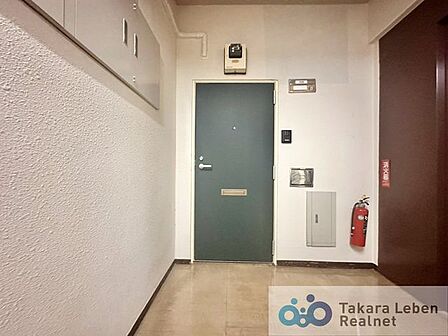 落ち着いた雰囲気の玄関は大切なお客様を迎えるのに最適です。