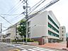 周辺：横浜市立平楽中学校　690m