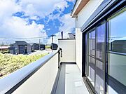 A1号棟  ■ 季節の移ろいを感じられる開放的な空間です