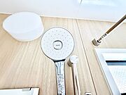 ■手元で簡単に止水できるため、水の無駄遣いを減らすことができます。