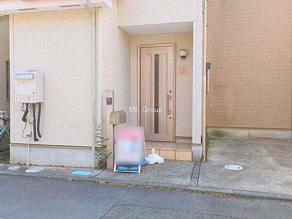 玄関を拡大表示