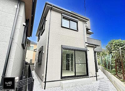 外観:B号棟 ■暮らしを彩る充実した設備仕様が備わった住まい 外観:B号棟 ■暮らしを彩る充実した設備仕様が備わった住まい