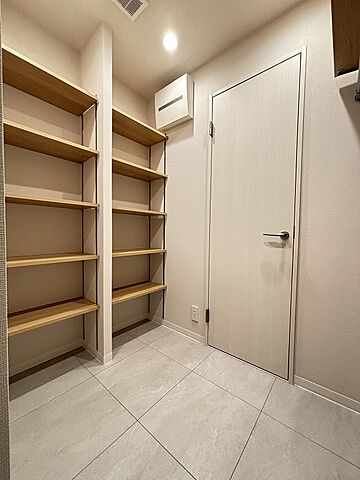 収納 JR山手線 新大久保駅 徒歩6分