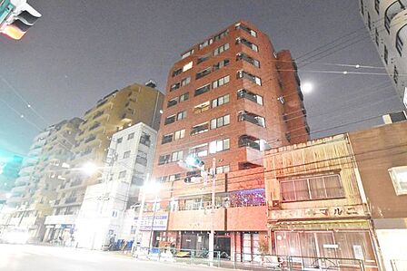 太陽に愛され、陽当り・通風に優れた魅力的で快適さを追求したマンションです。ここに住むからこそ意味がある。そんな特別感に浸りながら、毎日をお過ごしして欲しいです。
