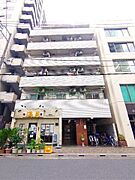 太陽に愛され、陽当り・通風に優れた魅力的で快適さを追求したマンションです。ここに住むからこそ意味がある。そんな特別感に浸りながら、毎日をお過ごしして欲しいです。