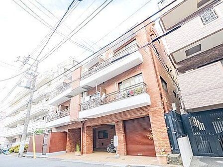 太陽に愛され、陽当り・通風に優れた魅力的で快適さを追求したマンションです。ここに住むからこそ意味がある。そんな特別感に浸りながら、毎日をお過ごしして欲しいです。
