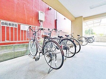 駐輪場付で、通勤・通学・お買い物など自転車をご利用いただけます。