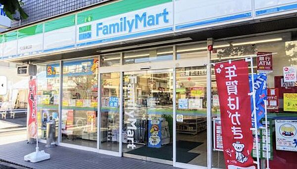 画像8:【コンビニエンスストア】ファミリーマート 所沢駅東口店まで1014ｍ