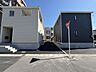 外観：前面道路含む現地写真