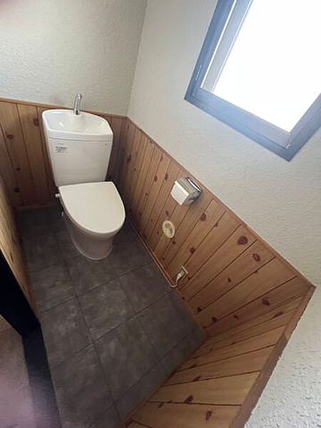 トイレを拡大表示