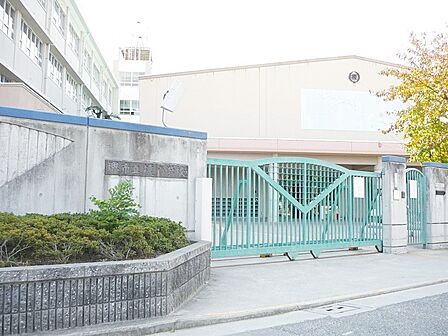 榎小学校