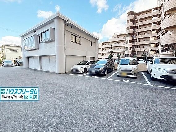 車の出し入れも...