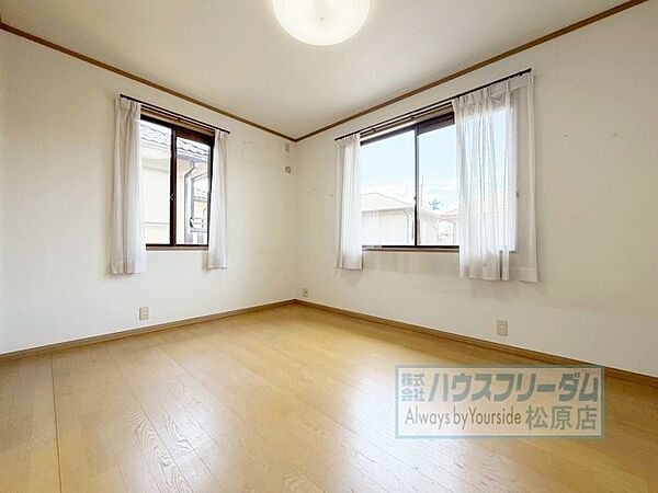 寝室を拡大表示