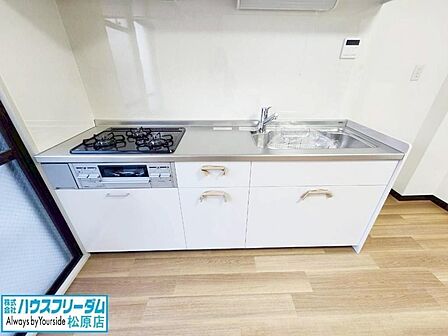 収納力があり家事がはかどるキッチン