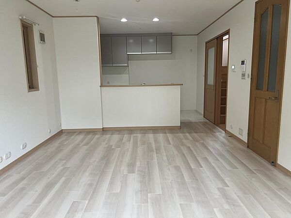 リビング/ダイニングを拡大表示