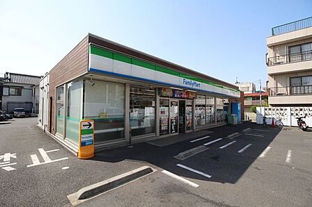 ファミリーマート 梅田4丁目店 1100m
