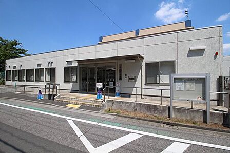 葛飾区立こすげ地区図書館 700m