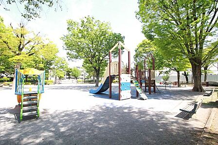 金町公園 1140m