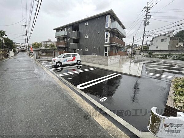 画像24:駐車場