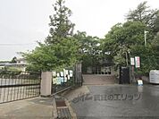 生駒台小学校まで1000メートル