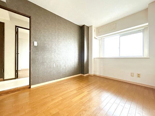 洋室を拡大表示