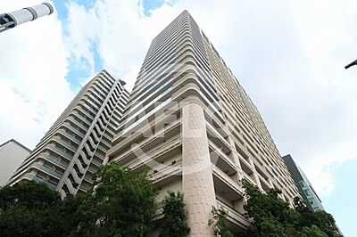 外観：なんばセントラルプラザリバーガーデン　地上25階建タワーレジデンス