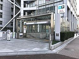 中野坂上駅(都営地下鉄 大江戸線) 徒歩9分。 700m