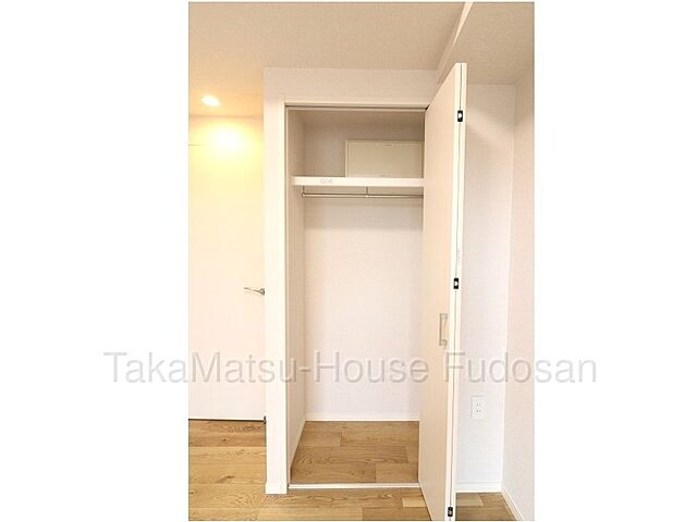 収納 〜朝日輝く8階〜グリーンホームズ葛西南レジデンス 8階/-