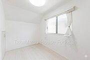 洋室約5.8帖（居住のためCG加工済）