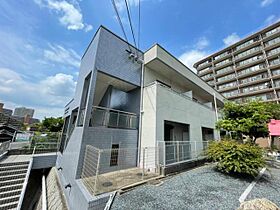 ビューテラスアタゴ 105 ｜ 大阪府吹田市山田東４丁目21番4号（賃貸マンション1K・1階・32.40㎡） その1