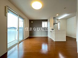 エムグランデ　B棟 2階1LDKのリビング/ダイニング